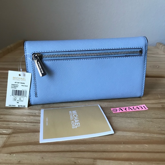 Michael Kors wallet🎈🎈 - Picture 2 of 7